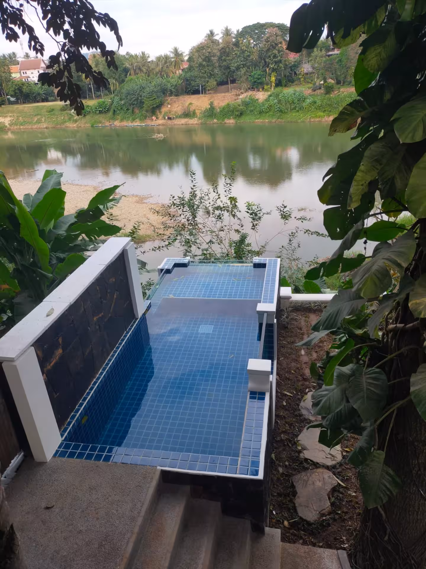 Infinity pool overlooking Nam Khan River